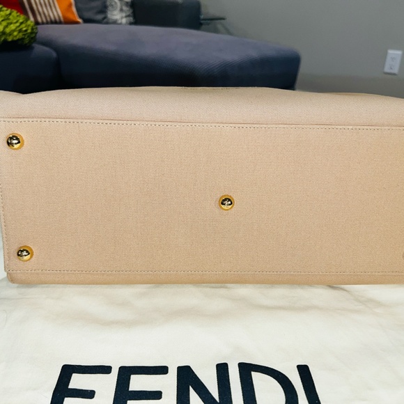 Fendi Sunshine Shopper Tote in Medium Canvas - Picture 13 of 16